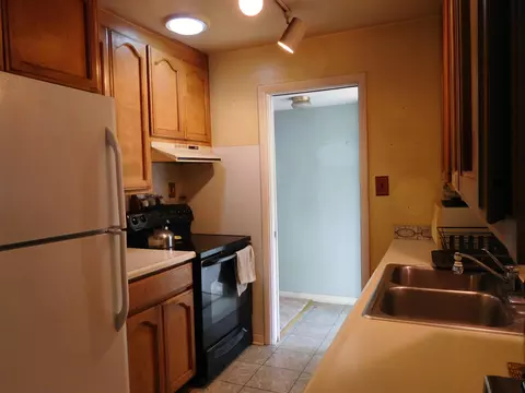 7059 White Oak Dr, Anderson, CA 96007 photo 3