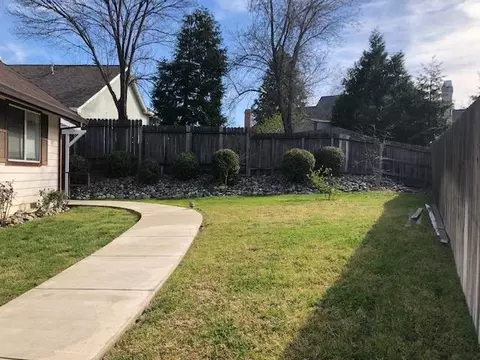1023 Greenbriar Ct, Redding, CA 96003 photo 12