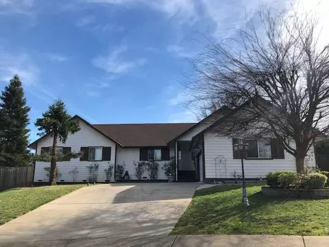 1023 Greenbriar Ct, Redding, CA 96003 photo 1