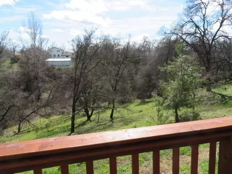 915 Hillsdale Ct, Redding, CA 96003 photo 11