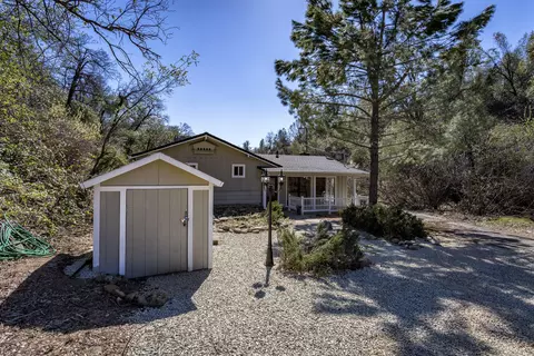 136 Quartz Hill Rd, Redding, CA 96003 photo 1