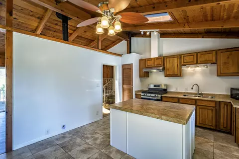 136 Quartz Hill Rd, Redding, CA 96003 photo 10