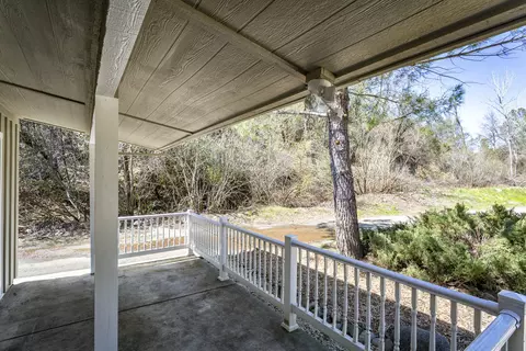 136 Quartz Hill Rd, Redding, CA 96003 photo 4