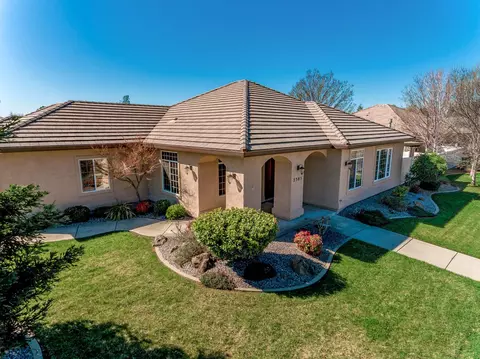 2385 Voltaire Way, Redding, CA 96003 photo 1