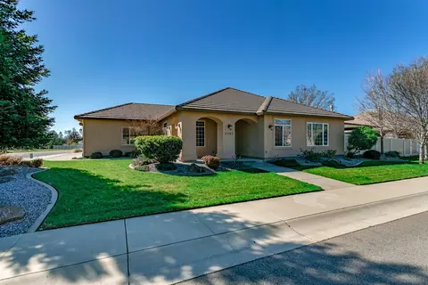 2385 Voltaire Way, Redding, CA 96003 photo 3