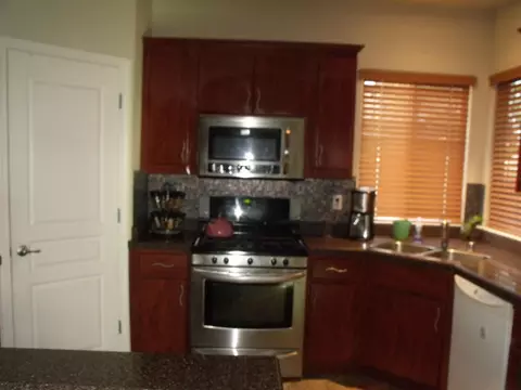 2403 Petroglyph St, Redding, CA 96002 photo 5