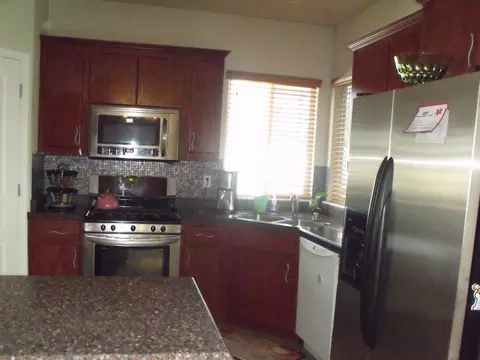 2403 Petroglyph St, Redding, CA 96002 photo 3