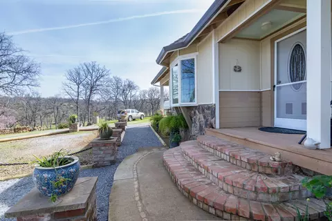 24499 Bascom Rd, Millville, CA 96062 photo 4