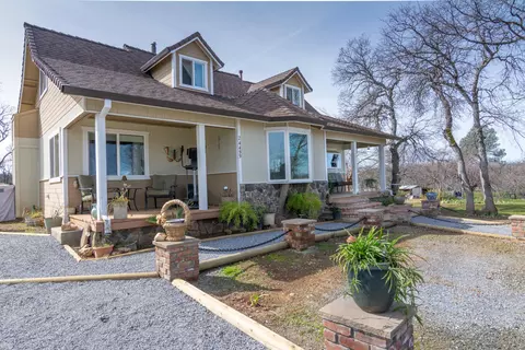 24499 Bascom Rd, Millville, CA 96062 photo 2