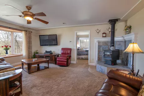 24499 Bascom Rd, Millville, CA 96062 photo 6