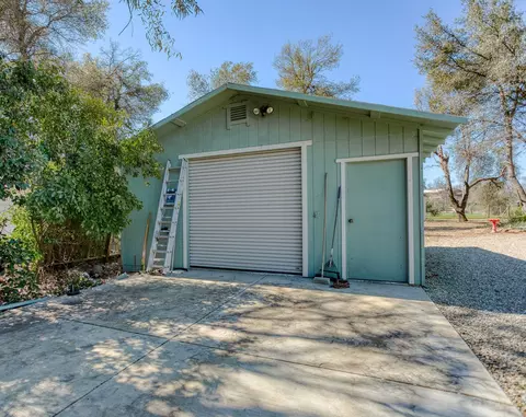 10699 Old Oregon Trl, Redding, CA 96003 photo 18