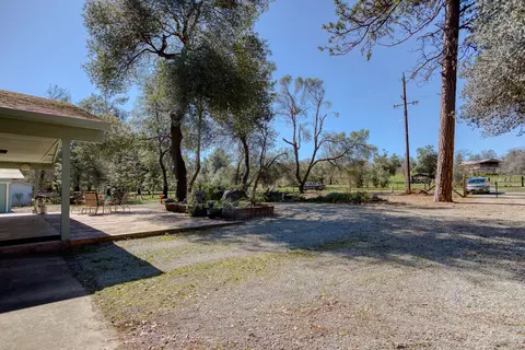 10699 Old Oregon Trl, Redding, CA 96003 photo 26
