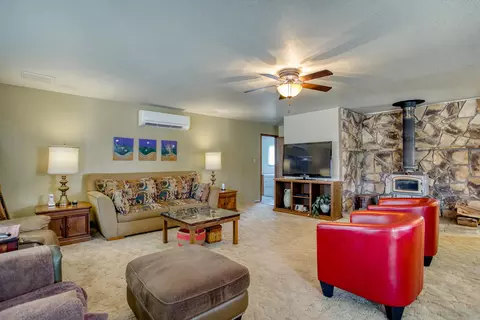 10699 Old Oregon Trl, Redding, CA 96003 photo 2