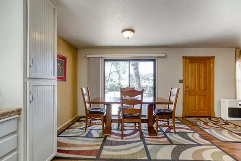 10699 Old Oregon Trl, Redding, CA 96003 photo 6