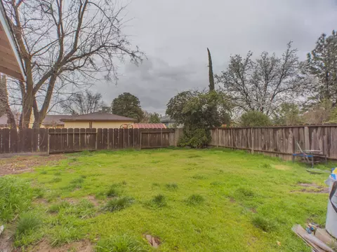 1340 Acacia St, Red Bluff, CA 96080 photo 7