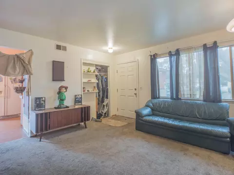 1340 Acacia St, Red Bluff, CA 96080 photo 3