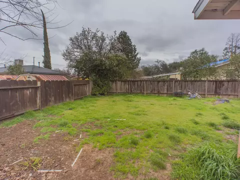 1340 Acacia St, Red Bluff, CA 96080 photo 8
