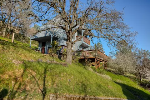 3526 West St, Redding, CA 96001 photo 5