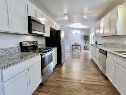 3880 Oro St, Redding, CA 96001 photo 9