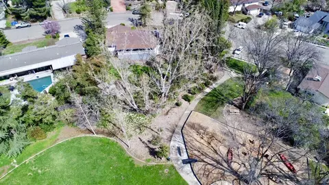 3880 Oro St, Redding, CA 96001 photo 32