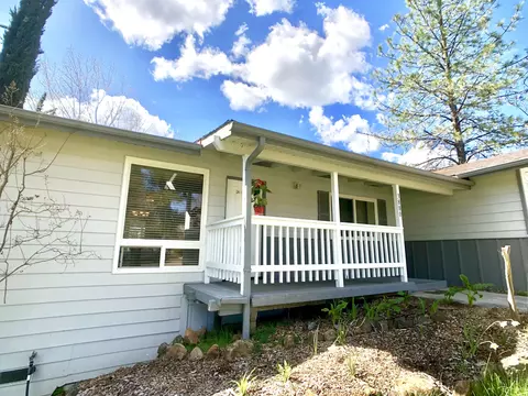 3880 Oro St, Redding, CA 96001 photo 4
