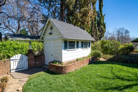 310 Weldon St, Redding, CA 96001 photo 6