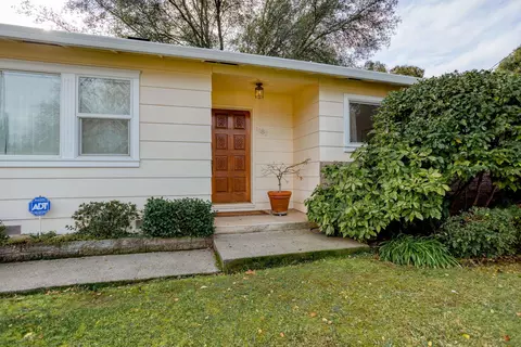 1183 Denton Way, Redding, CA 96002 photo 3