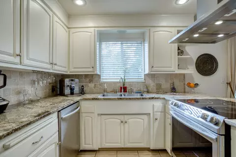 1183 Denton Way, Redding, CA 96002 photo 10