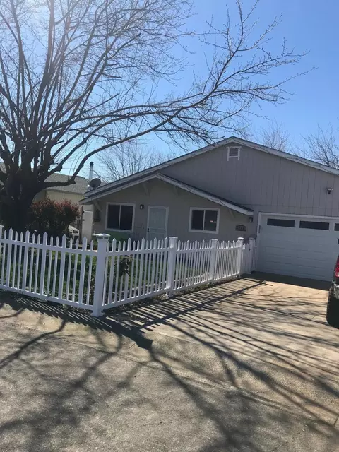 1240 Bradley Dr, Redding, CA 96003 photo 1
