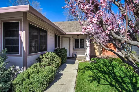 127 Yolla Bolly Trl, Redding, CA 96003 photo 2