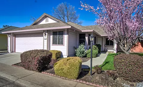 127 Yolla Bolly Trl, Redding, CA 96003 photo 1