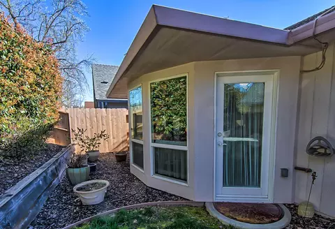 127 Yolla Bolly Trl, Redding, CA 96003 photo 32