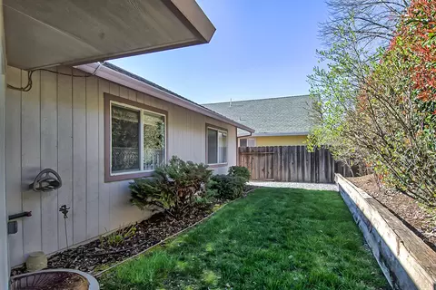 127 Yolla Bolly Trl, Redding, CA 96003 photo 29
