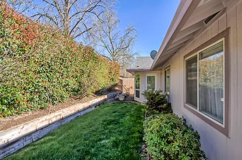127 Yolla Bolly Trl, Redding, CA 96003 photo 30