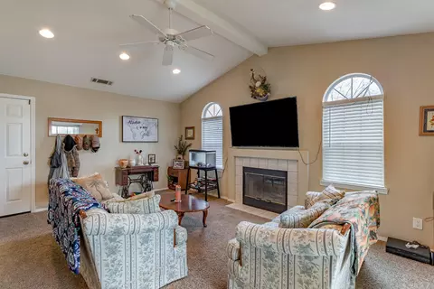 760 Springer Dr, Redding, CA 96003 photo 4