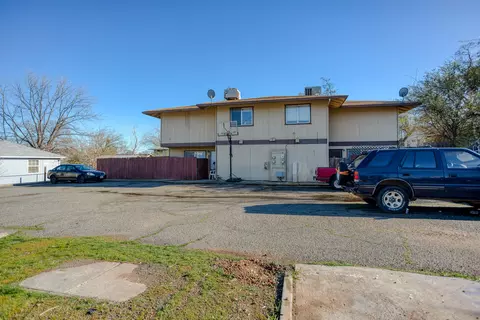 1825 Roanoke Ave, Redding, CA 96001 photo 3