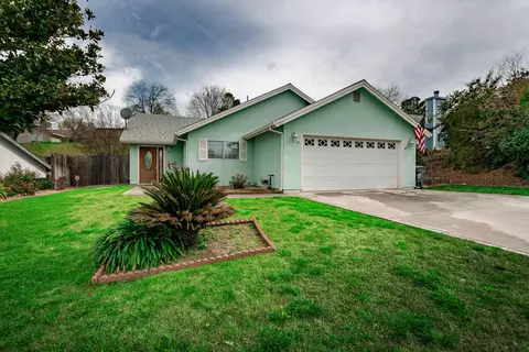 803 Spaniel Dr, Redding, CA 96003 photo 1