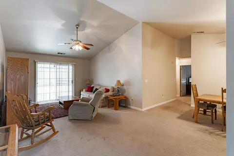 803 Spaniel Dr, Redding, CA 96003 photo 4
