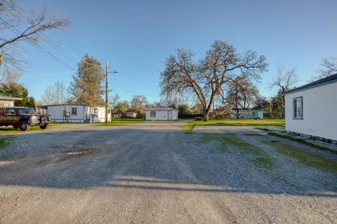 1121 Hawthorne Ave, Redding, CA 96002 photo 13