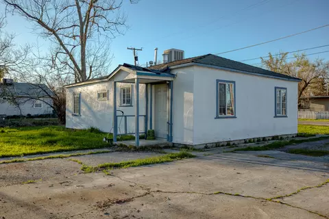 1121 Hawthorne Ave, Redding, CA 96002 photo 2
