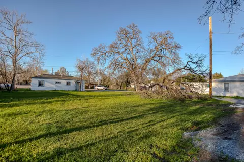 1121 Hawthorne Ave, Redding, CA 96002 photo 12