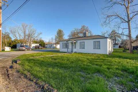 1121 Hawthorne Ave, Redding, CA 96002 photo 3