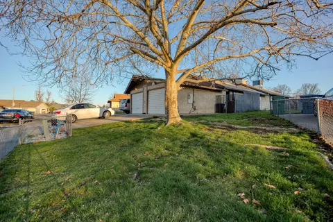 3439 Magnums Way, Redding, CA 96003 photo 9