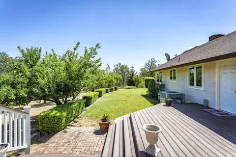 8012 Sans Souci Dr, Redding, CA 96001 photo 40
