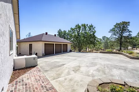 8012 Sans Souci Dr, Redding, CA 96001 photo 32