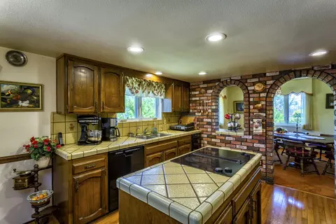 8012 Sans Souci Dr, Redding, CA 96001 photo 10