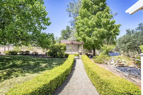 8012 Sans Souci Dr, Redding, CA 96001 photo 36