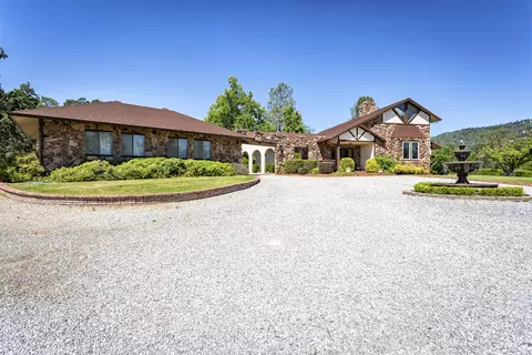 8012 Sans Souci Dr, Redding, CA 96001 photo 1
