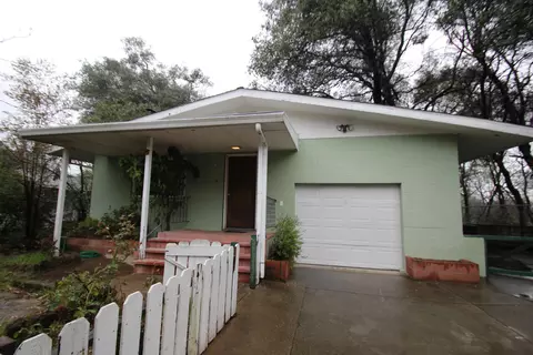 17778 Irish Rd, Redding, CA 96003 photo 2