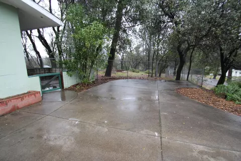 17778 Irish Rd, Redding, CA 96003 photo 3